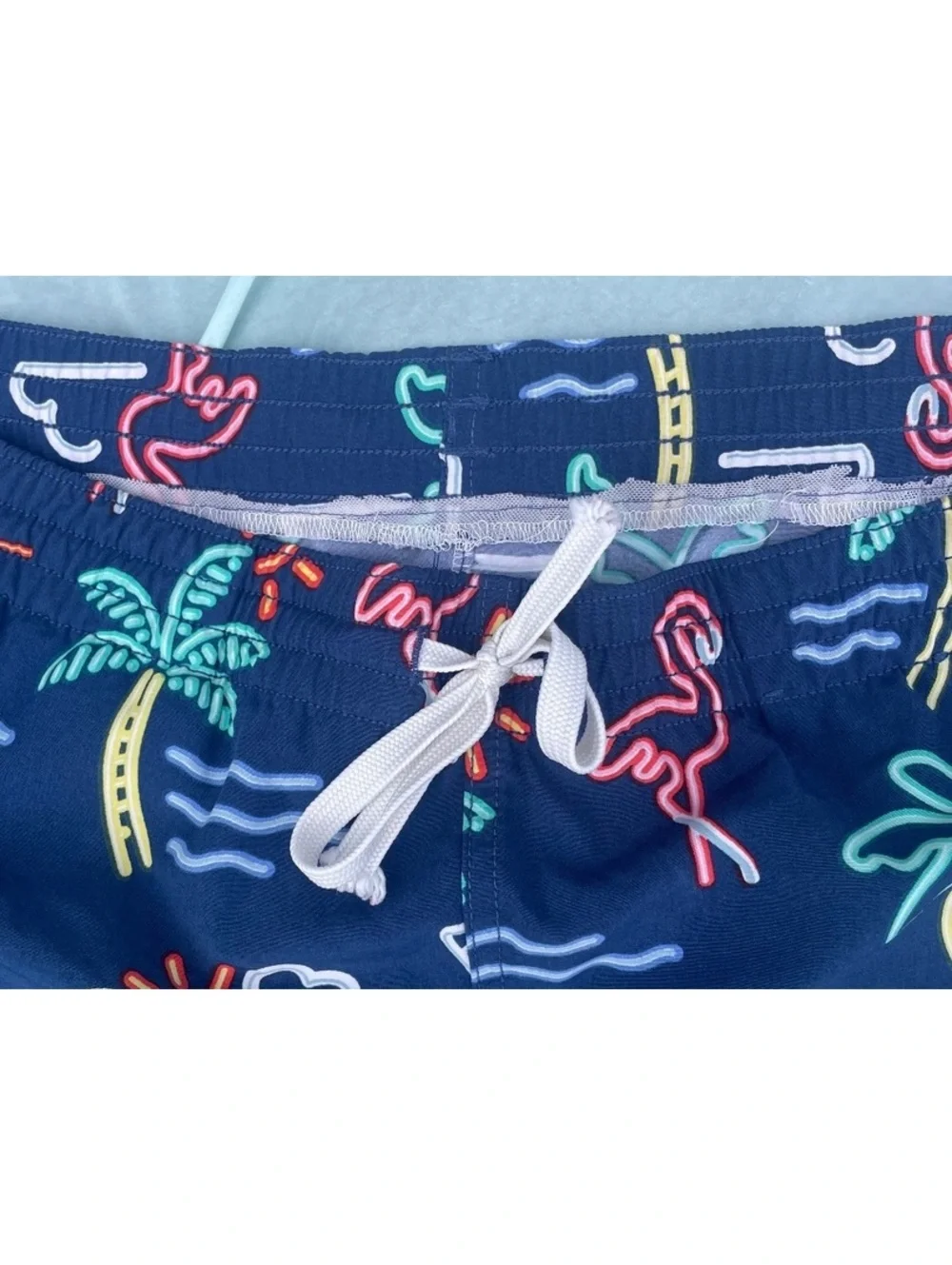Chubbies Medium Men's Swim Trunks with Neon Flamingo and Palm Tree Print